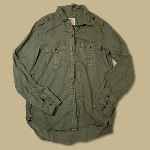 American Eagle boyfriend fit button down